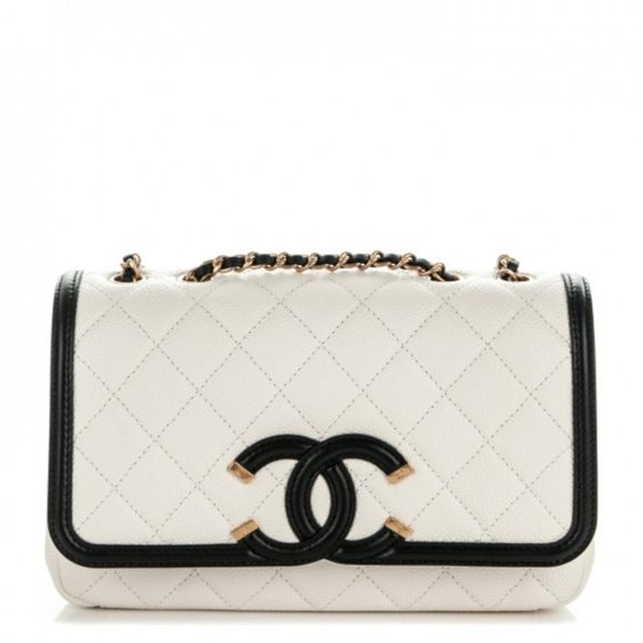 CHANEL Handbags - Chanel CC Filigree Flap Bag